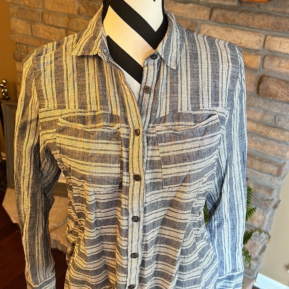 10‎ Crosby Derek Lam striped button down shirt - Picture 7 of 8